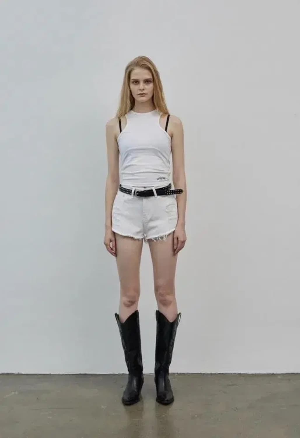 [S] 보헤미안 서울 커팅 데미지 쇼츠 화이트 상품이미지1