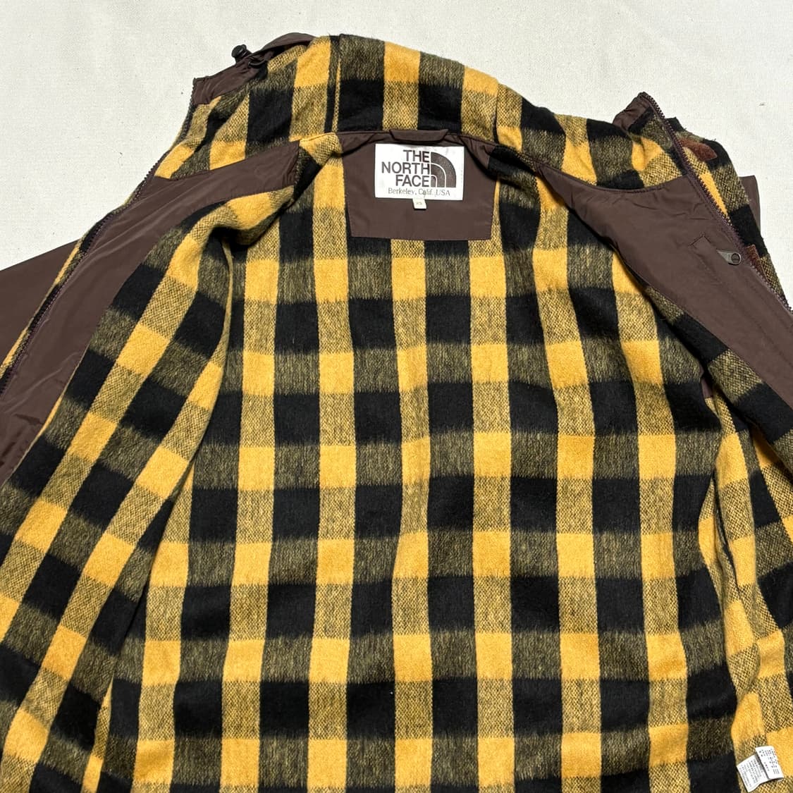 The North Face 화이트라벨 브라운 체크 후드 바람막이 상품이미지5