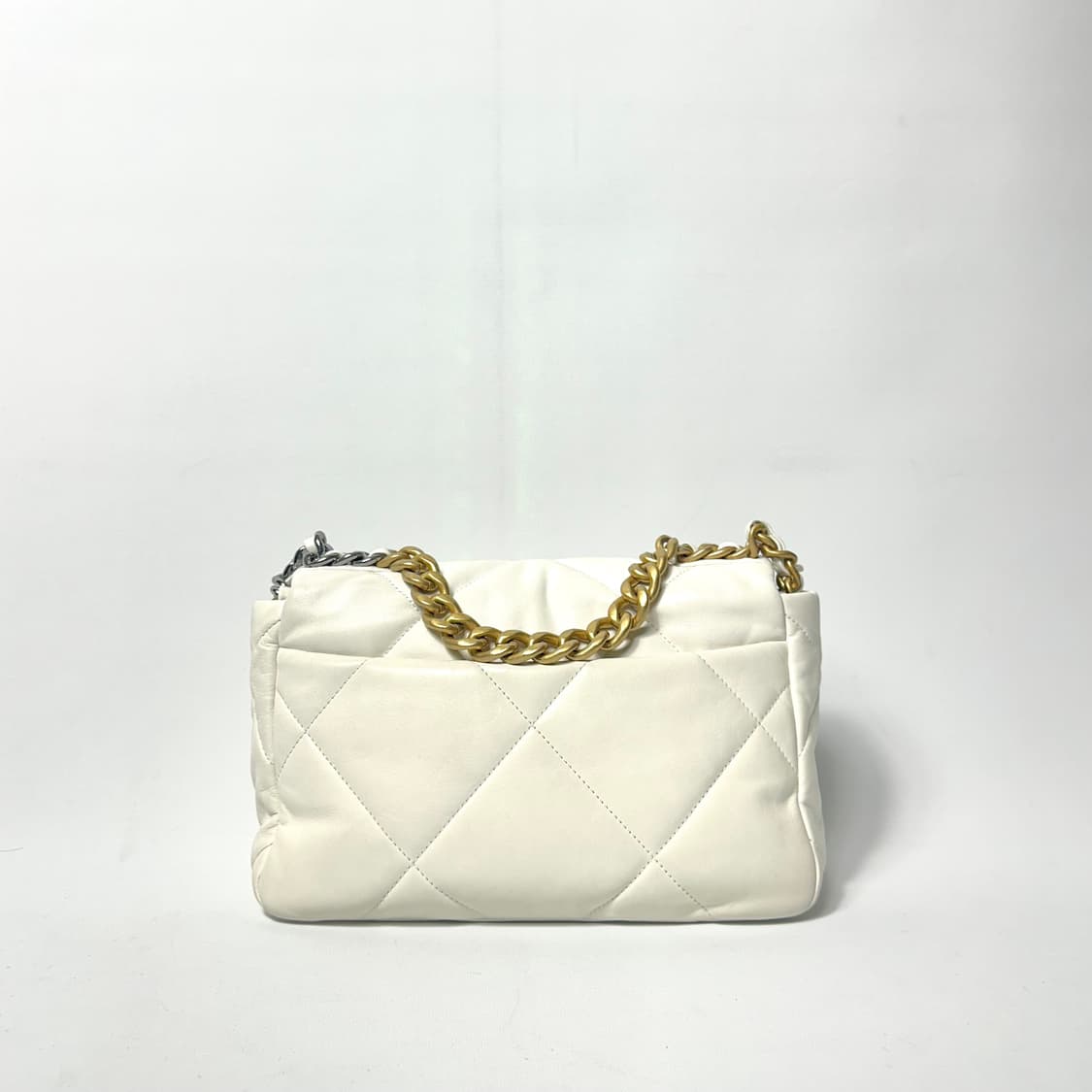[S급/내장칩] 샤넬 19백 플랩백 내장칩 화이트 상품이미지3
