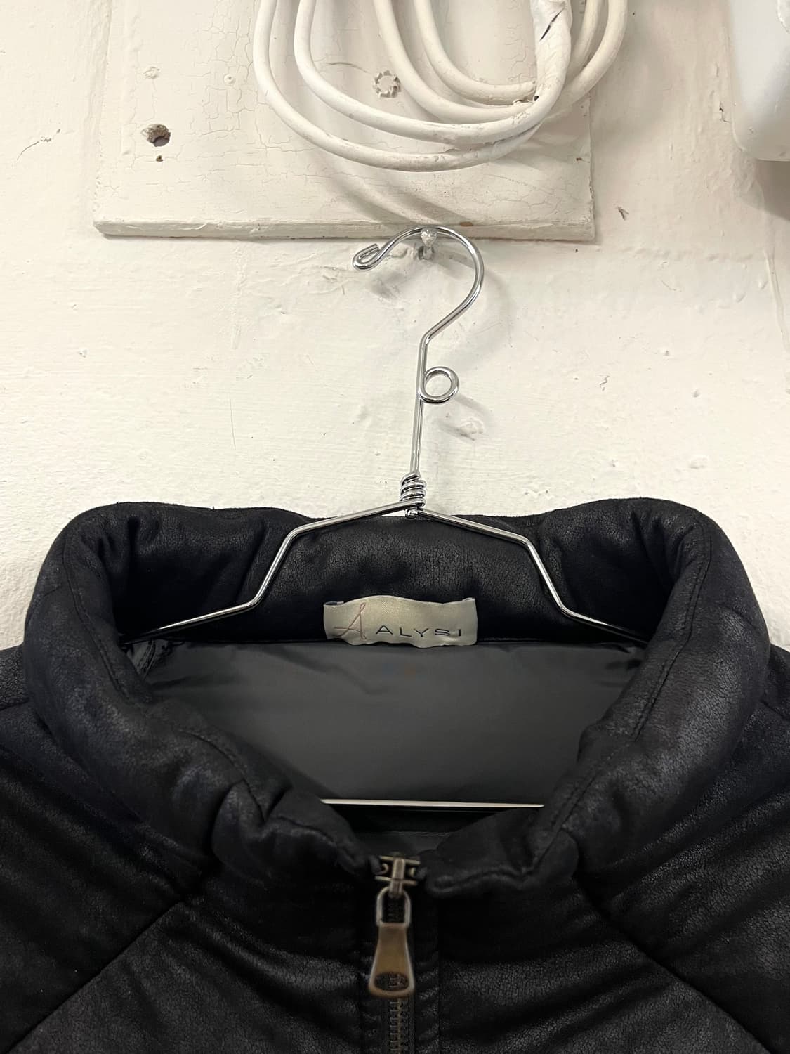 ALYSI 알리지 드레이핑 레더 자켓 상품이미지3