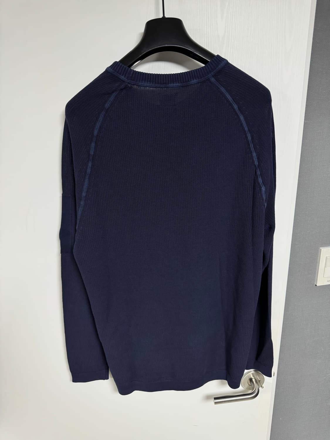 cp컴퍼니 23시즌 다크네이비 니트 상품이미지3