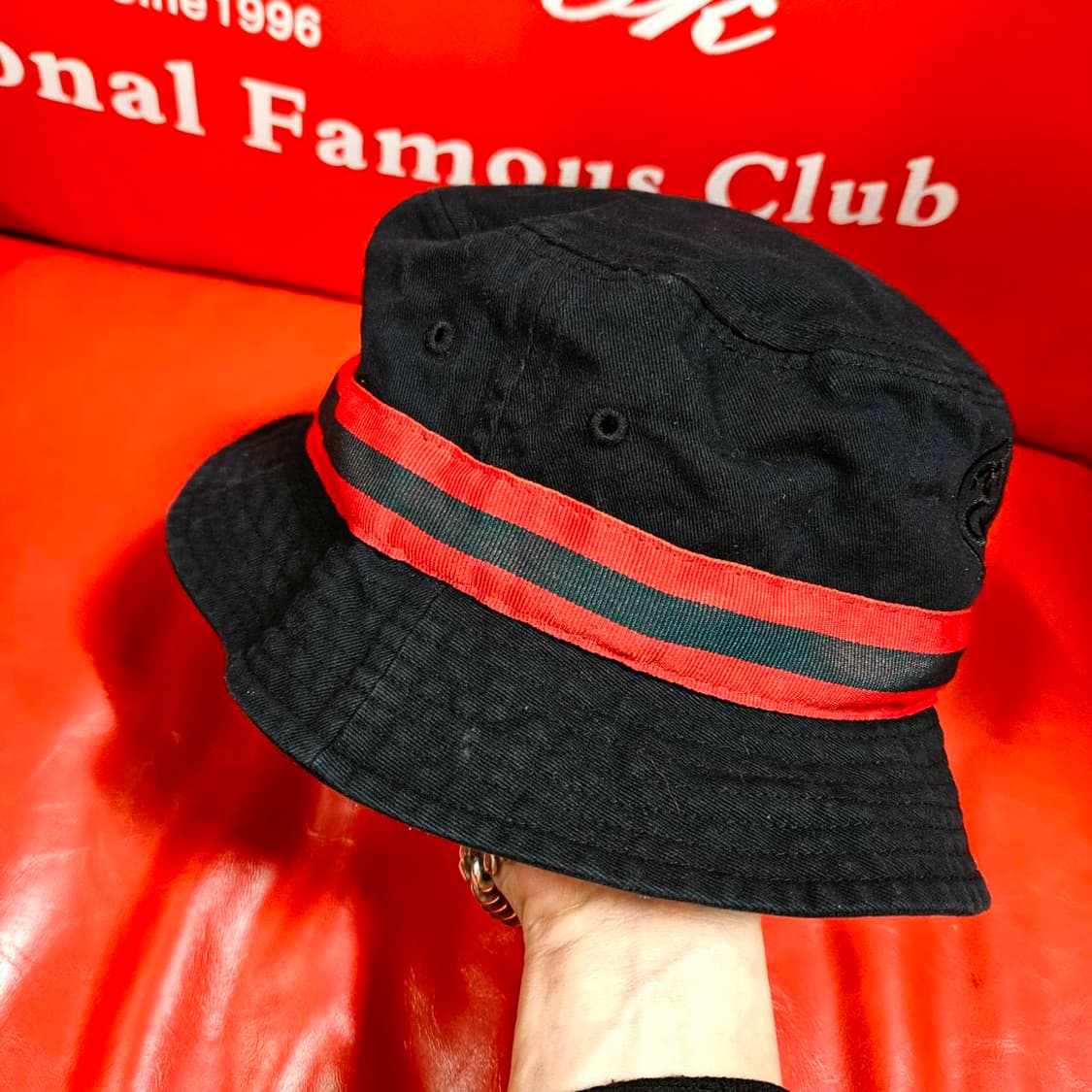 스투시(Stussy) 삼선밴딩 시그니쳐로고 버킷햇 상품이미지2