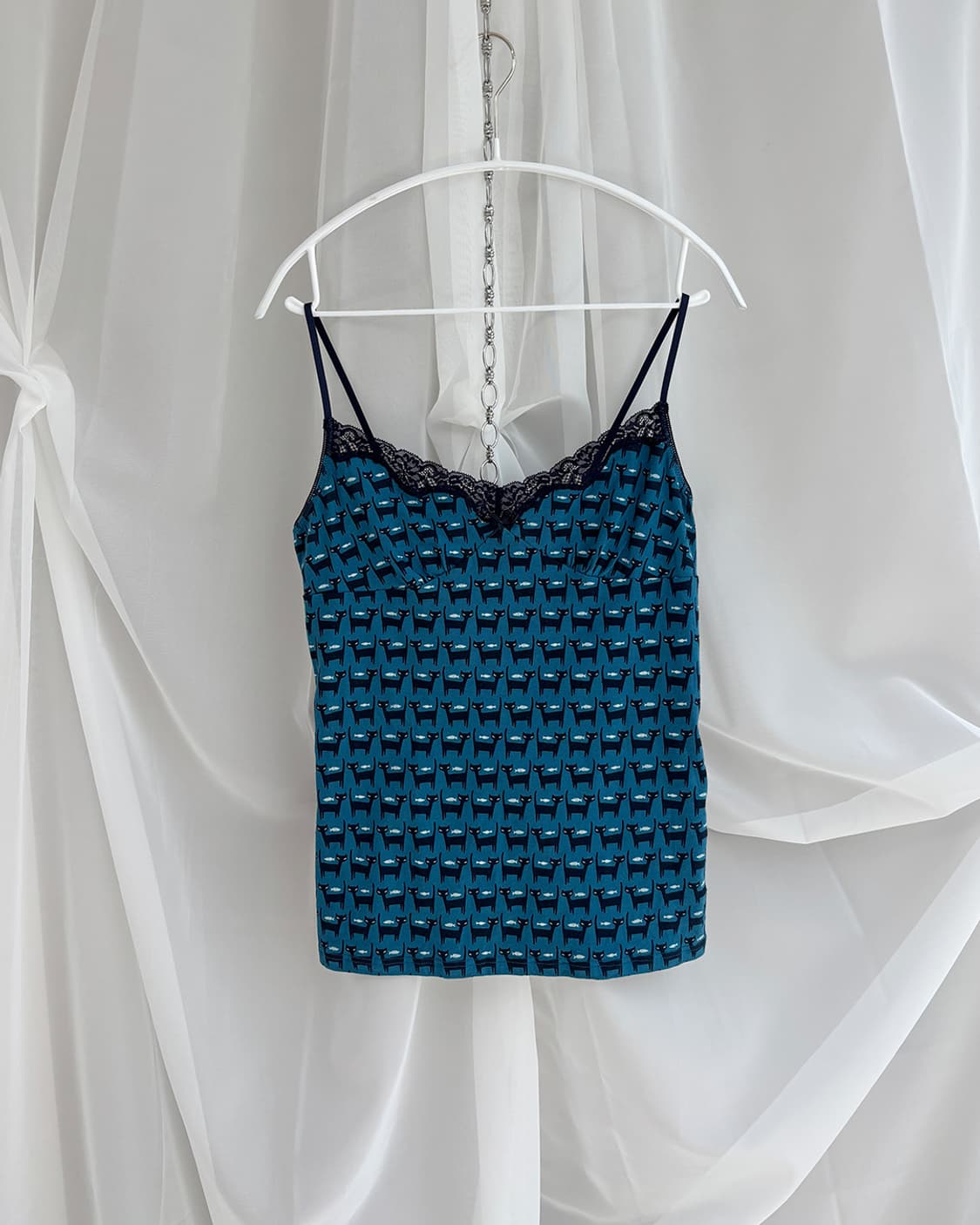 UNIQLO neko fish pattern lace sleeveless 상품이미지1