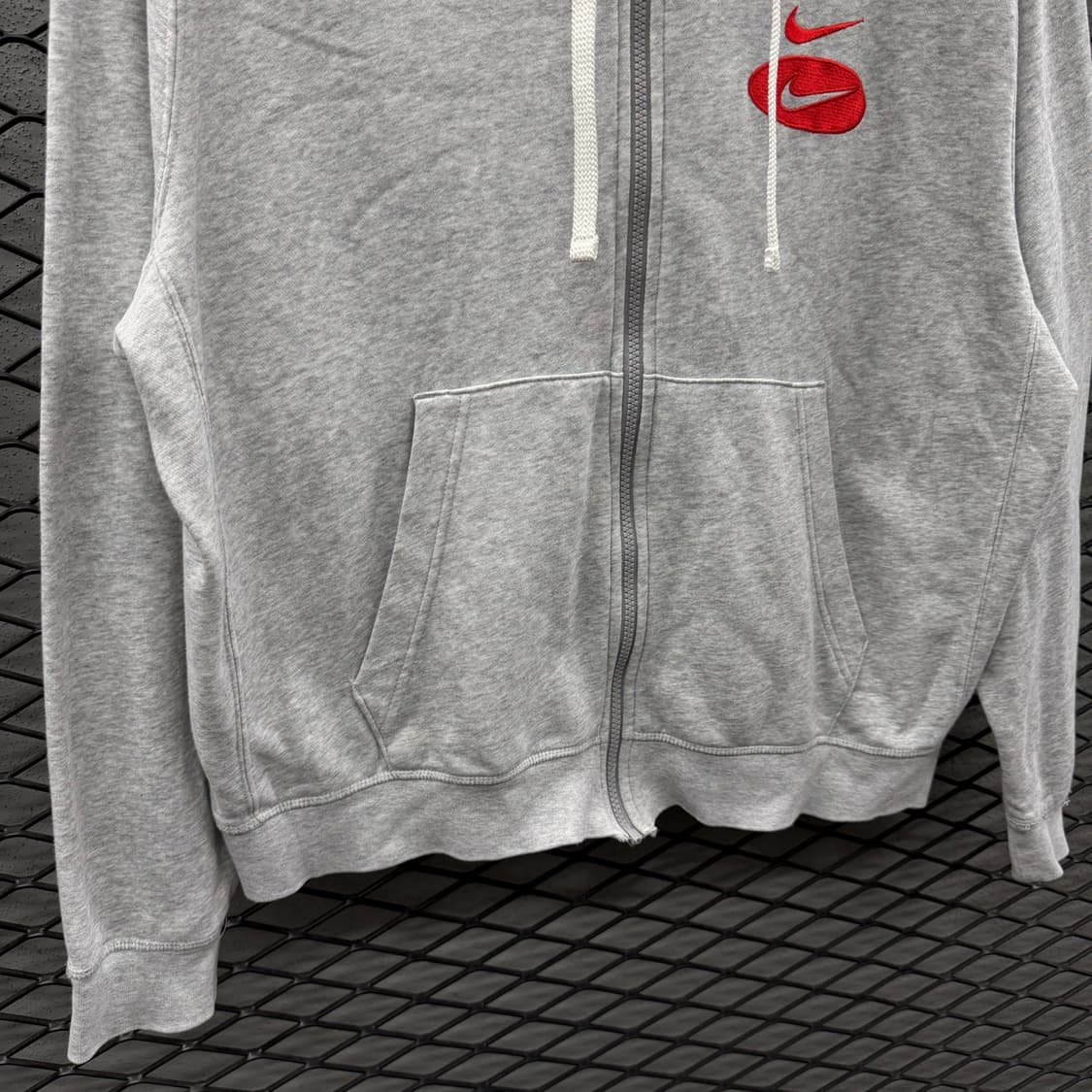 나이키 올드스쿨 후드집업 앙상블 스우시 로고 하이넥 디테일 멜란지그레이 상품이미지5