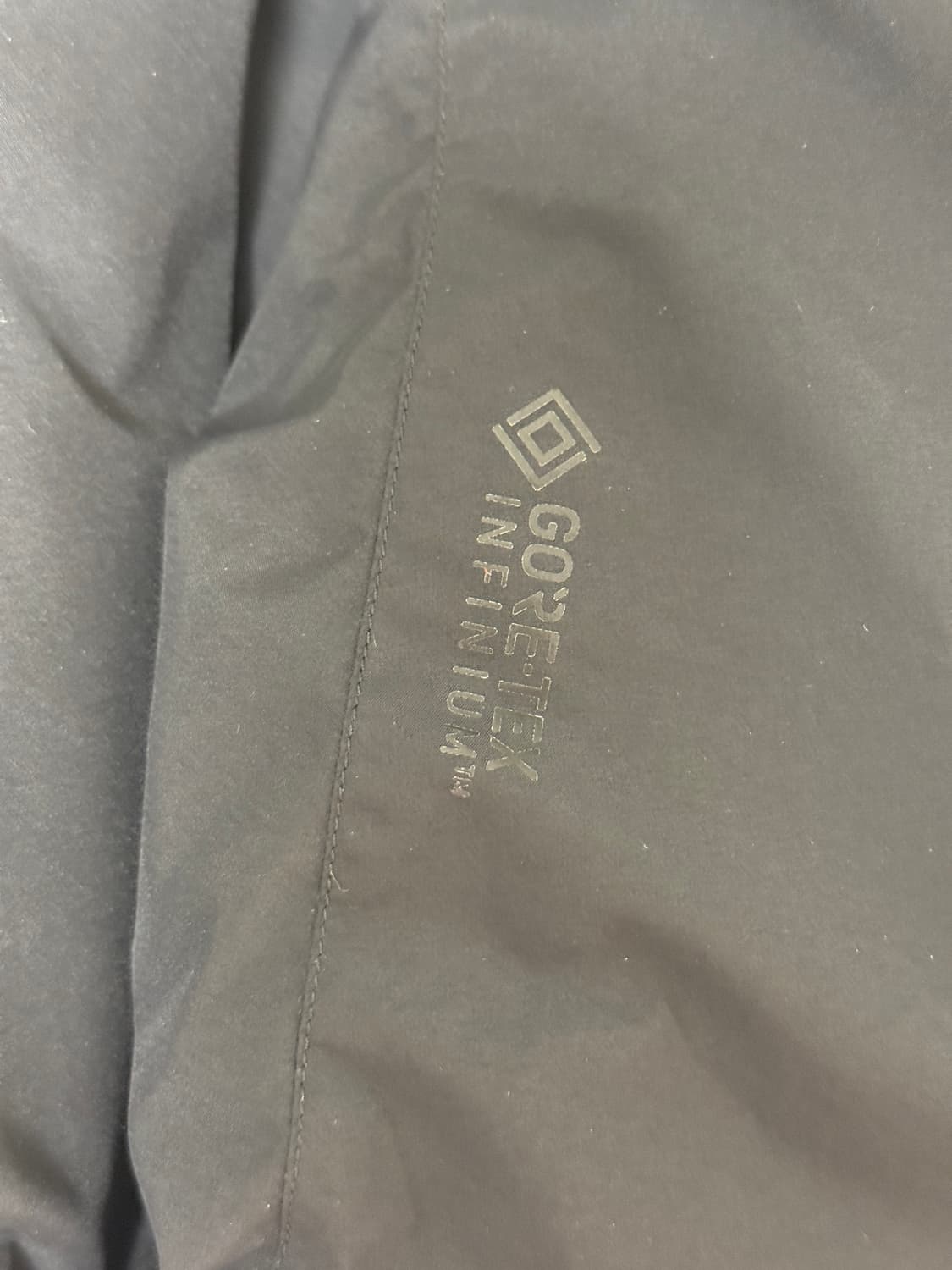 신품급) 아크테릭스 리프 콜드 2.0 블랙 M사이즈 팝니다 상품이미지5