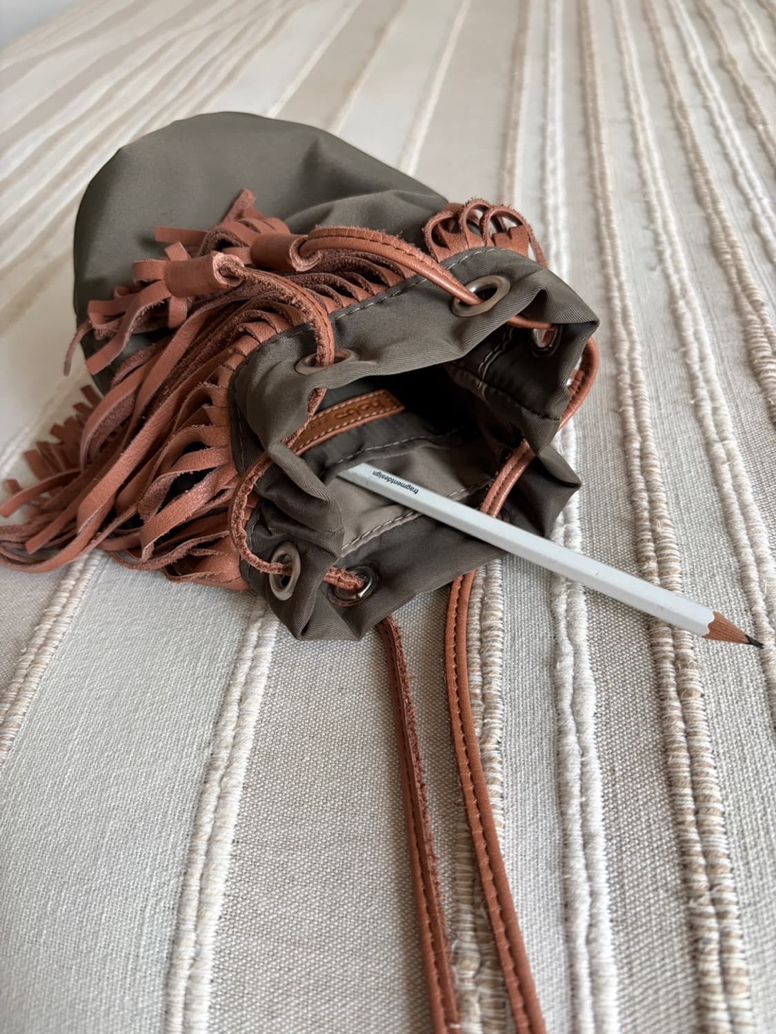 [hobo] cow leather fringe drawstring bag 상품이미지5