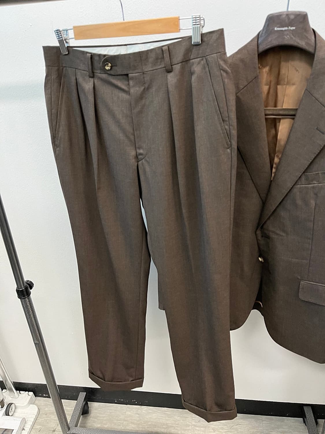 100-105,33) 버버리 브라운 셋업슈트  상품이미지9