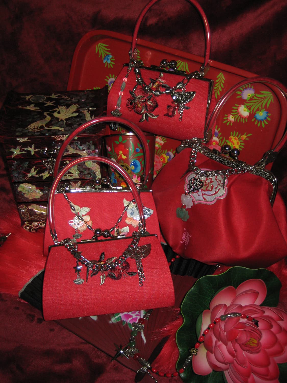 오리엔탈 레드 자수 도트 클러치백 체인메이드 상품이미지10