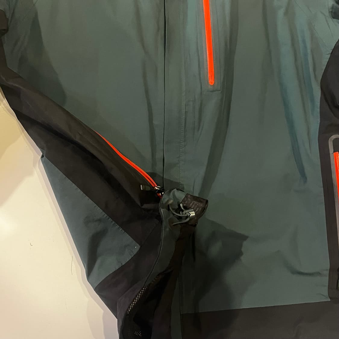 노스페이스 고어텍스 다크그린 배색 바람막이  상품이미지6