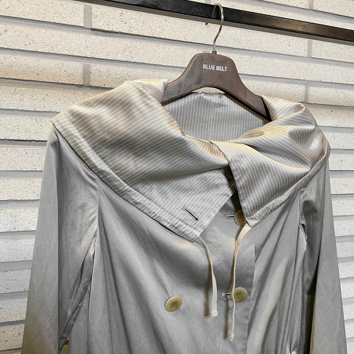 조르지오 아르마니 자켓 빅카라 실크안감 허리 스트링 디테일 그레이 그레이 상품이미지4