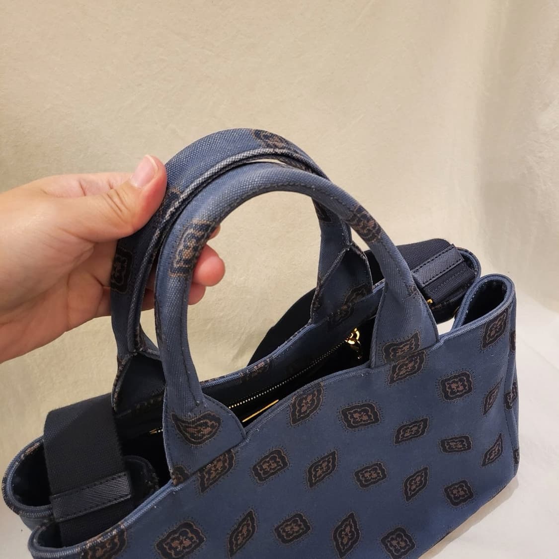 프라다 카나파 패턴 캔버스 토트백 가방 상품이미지4