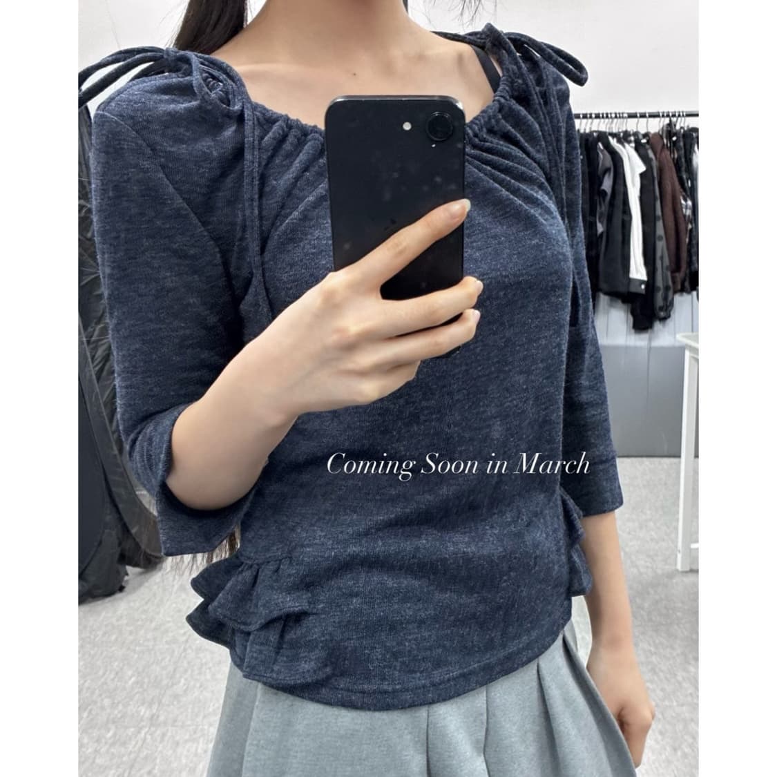 체메씨 셔링 미드 슬리브 프릴 탑 네이비 티셔츠 상품이미지2