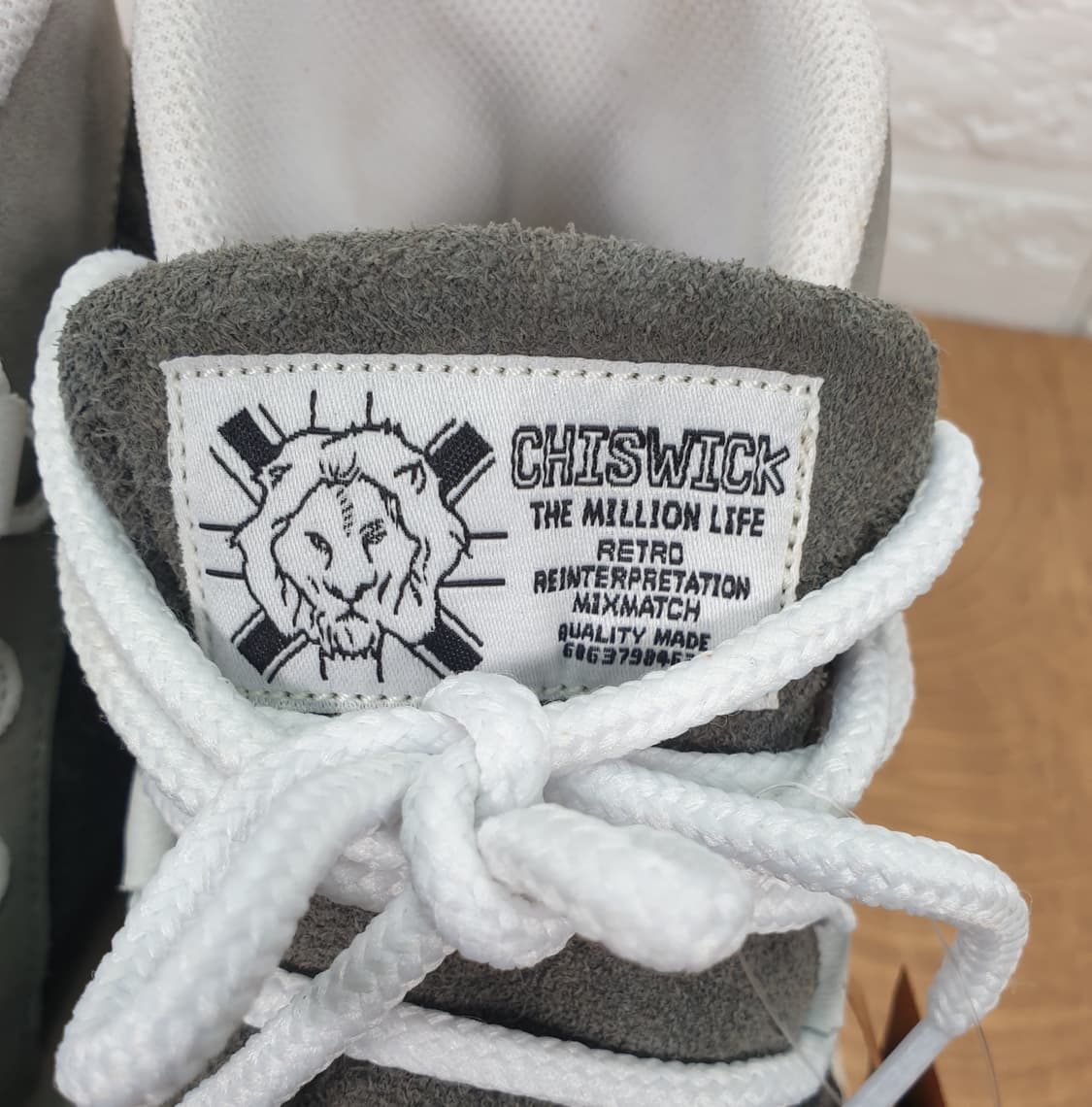 [270]치스윅 하이탑 스니커츠 (새상품) 상품이미지7