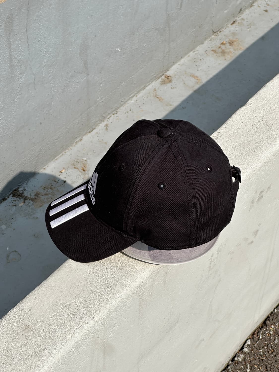 [F] 아디다스 삼선 로고 블랙 볼캡 모자 상품이미지3