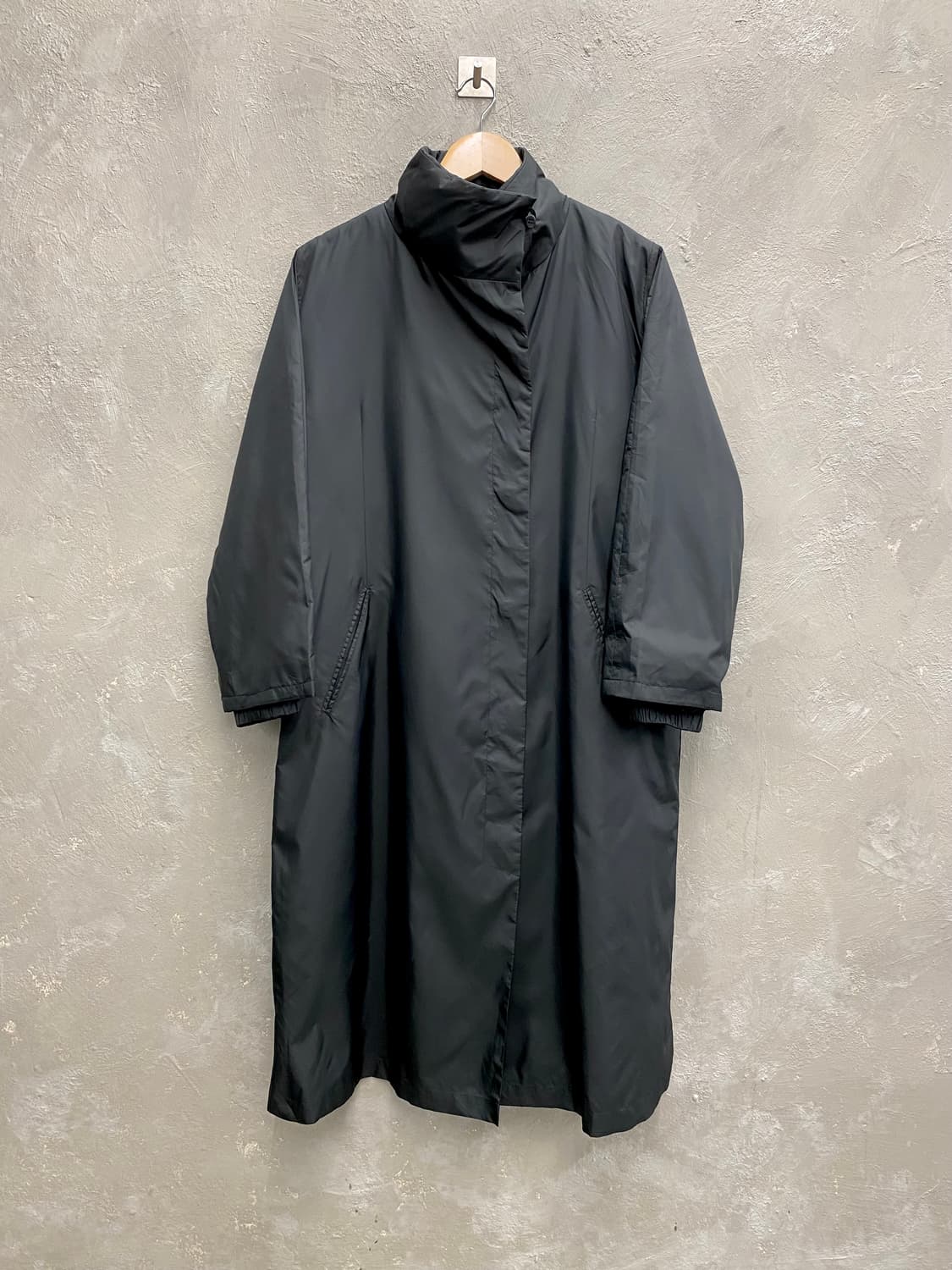 [Free] Japanese Vintage 블랙 폴리쉘 코트 상품이미지1