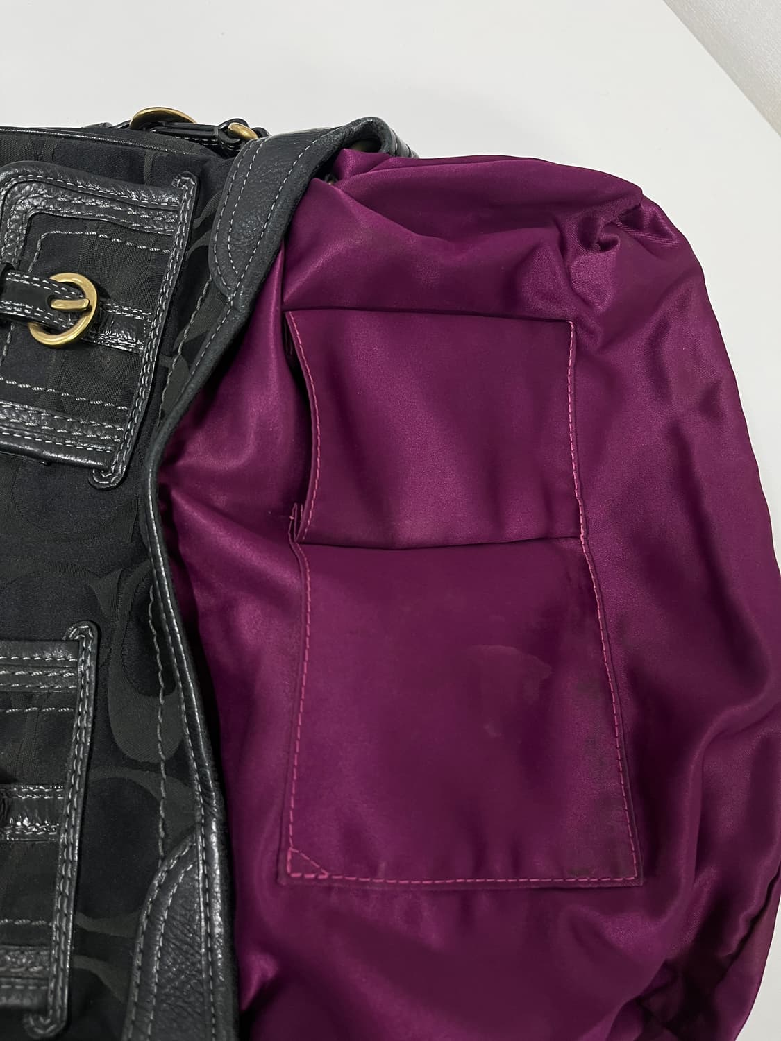 코치 시그니처 블랙 레더 숄더 상품이미지7