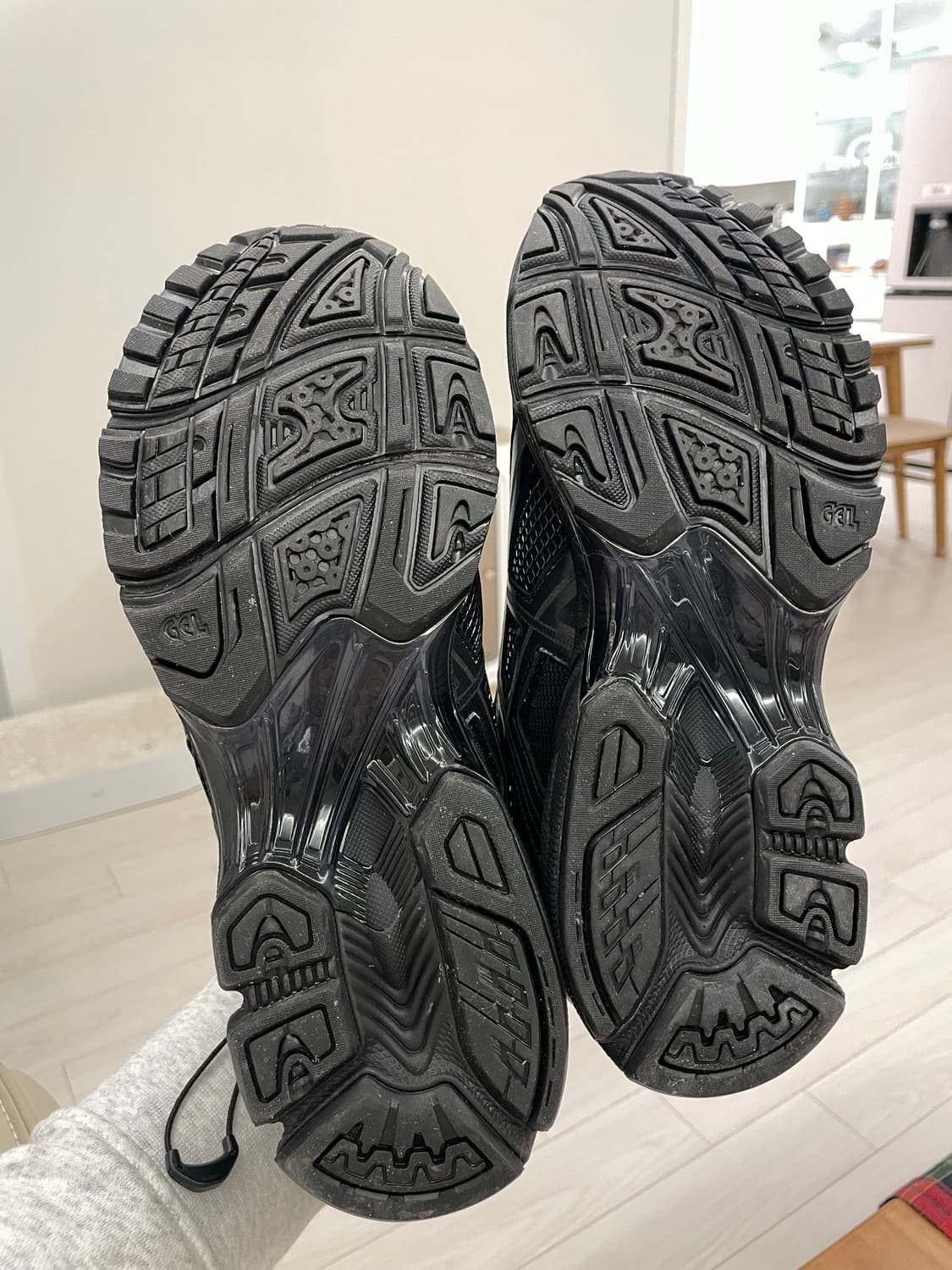 아식스 언어펙티드 젤 님버스 10.1 블랙 블랙 색상 280 상품이미지5