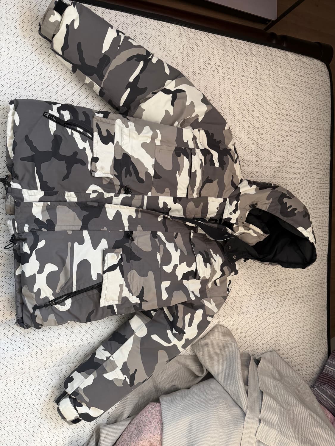 슈프림 스노우 카모 다운  상품이미지6