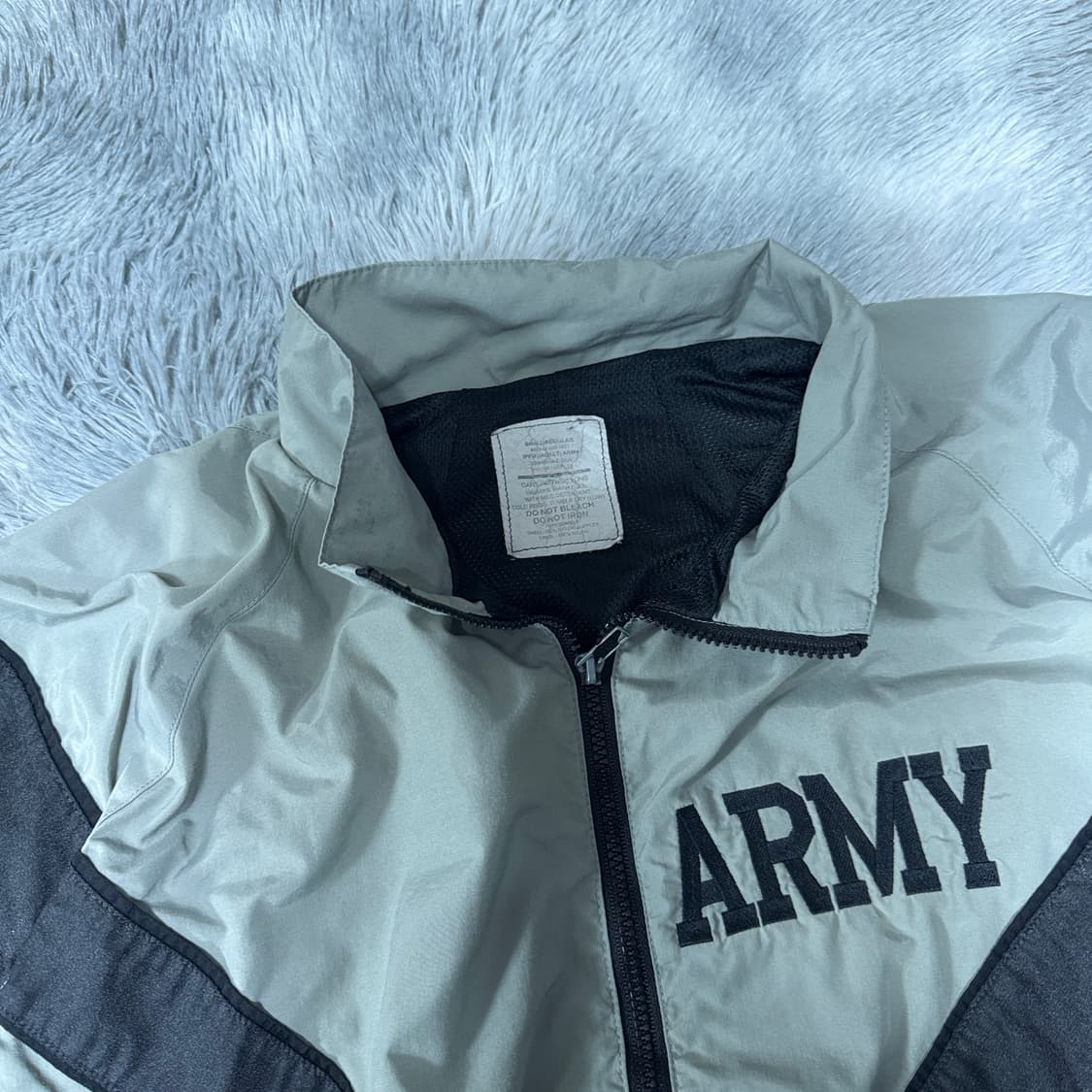 미공군 IPFU 트레이닝집업 S 레귤러사이즈 상품이미지2