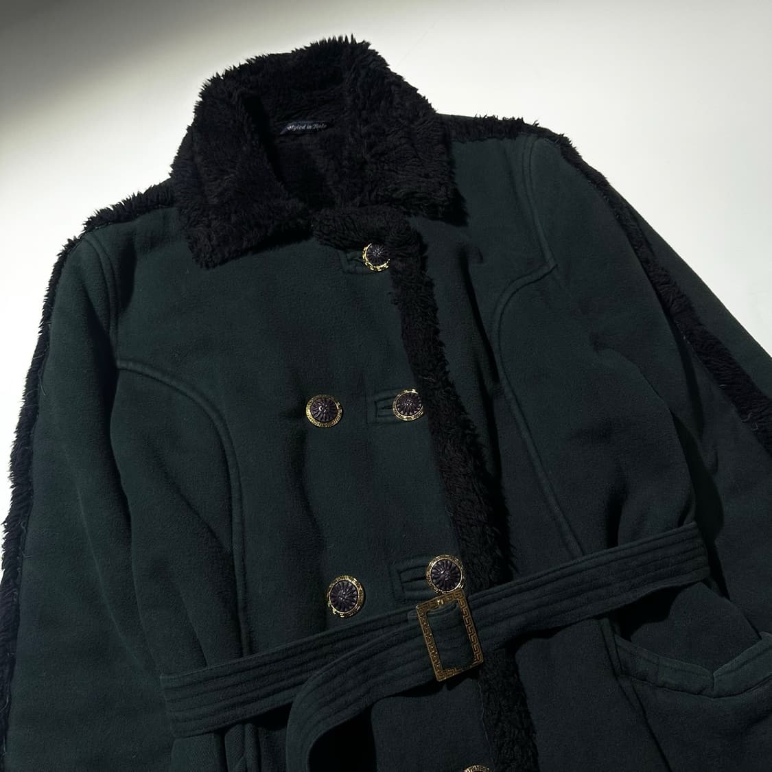 베르사체 금장버튼 시어링 더블 코트 상품이미지3