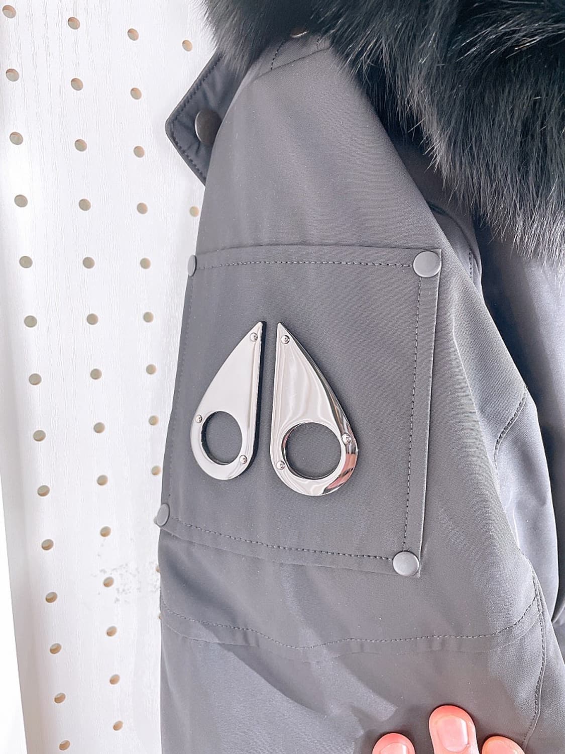 (정품/새상품) 무스너클 블랙 스틸 로고 구스다운 점퍼 상품이미지10