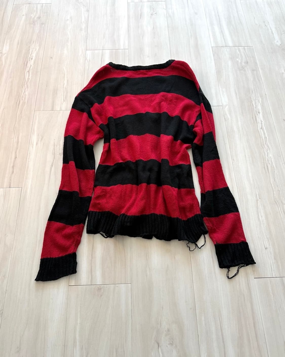 Demage detail black and red stripe cardi 상품이미지2