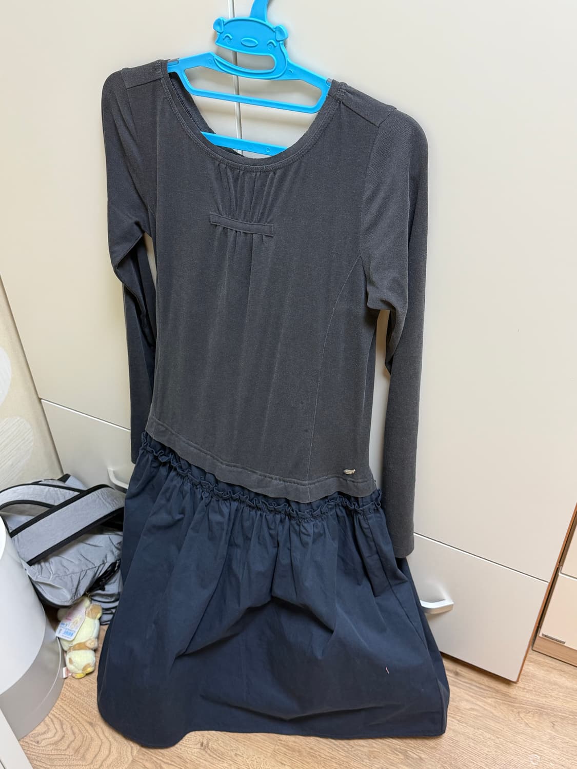 코이세이오 투웨이 셔링 원피스 차콜 상품이미지2