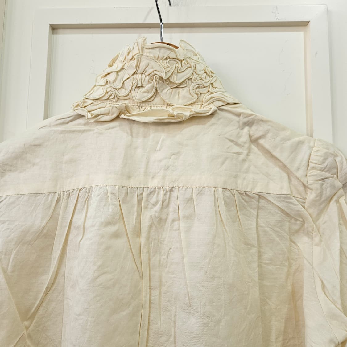 아이보리 프릴 블라우스 반팔 셔츠 상품이미지7