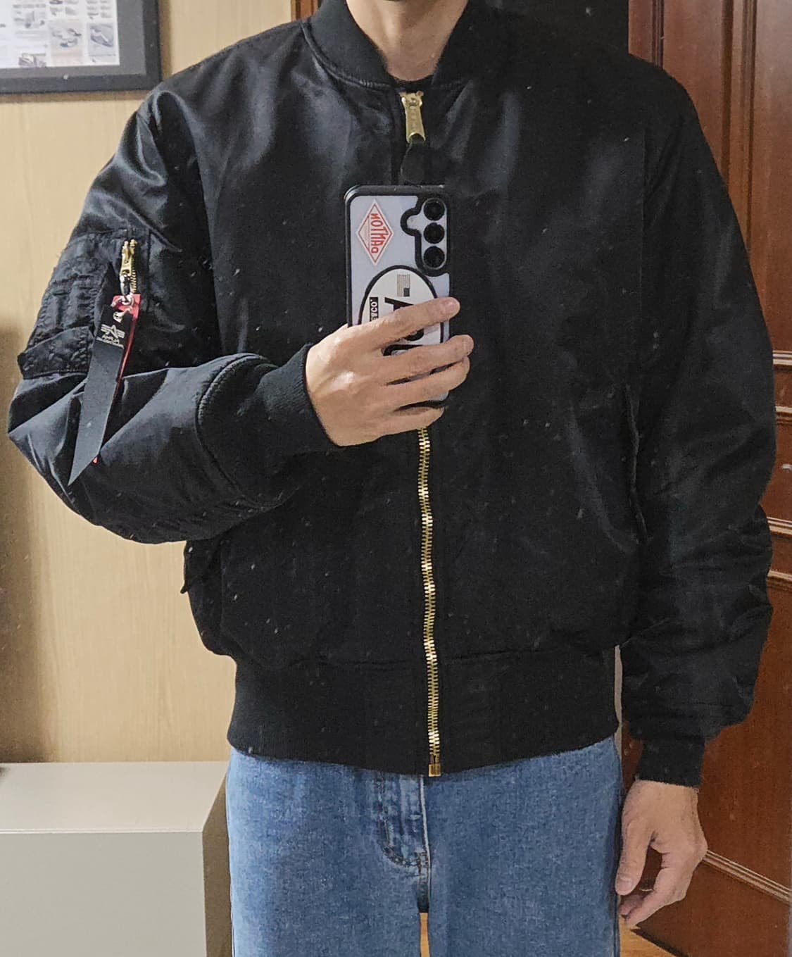 (착샷) 알파인더스트리 ma-1 레귤러핏 블랙  상품이미지10