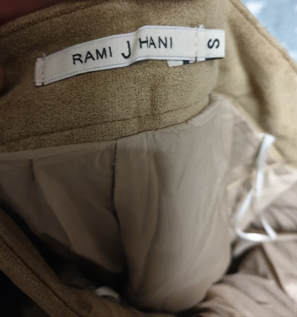 RAMI J HANI 스웨이드 주름 스커트 브라운 (F) 상품이미지2