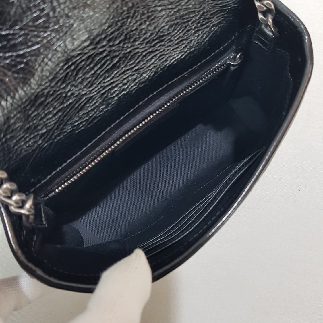 생로랑 니키백 미니 체인 크로스백 상품이미지9