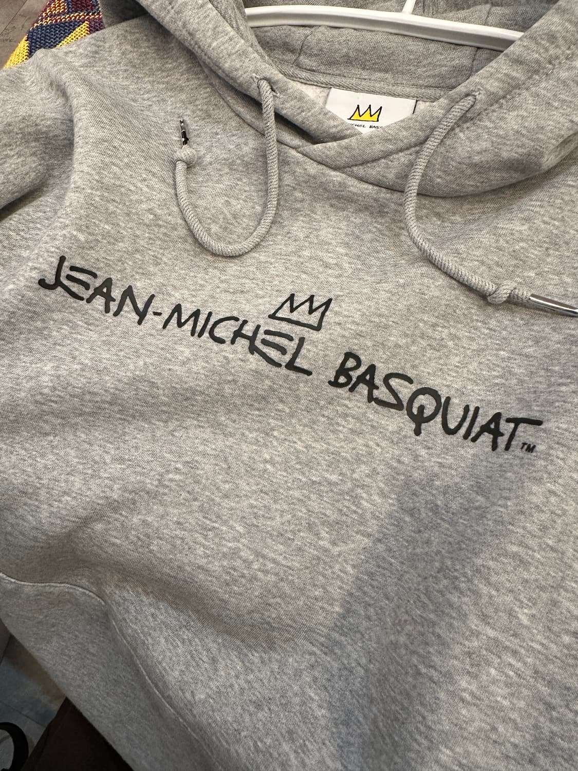 105)장미쉘바스키아 그레이 기모 후드티 뒷면 프린팅 상품이미지4