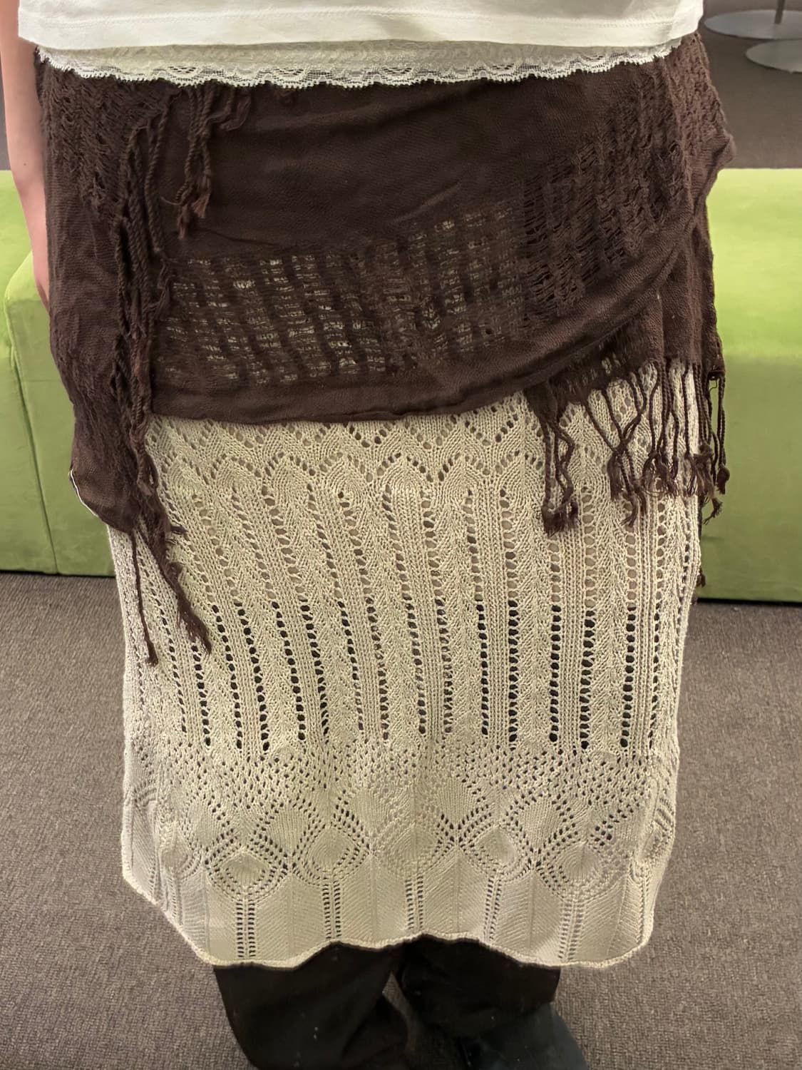 Japanese vintage 펀칭 디테일 갈색 머플러 상품이미지1