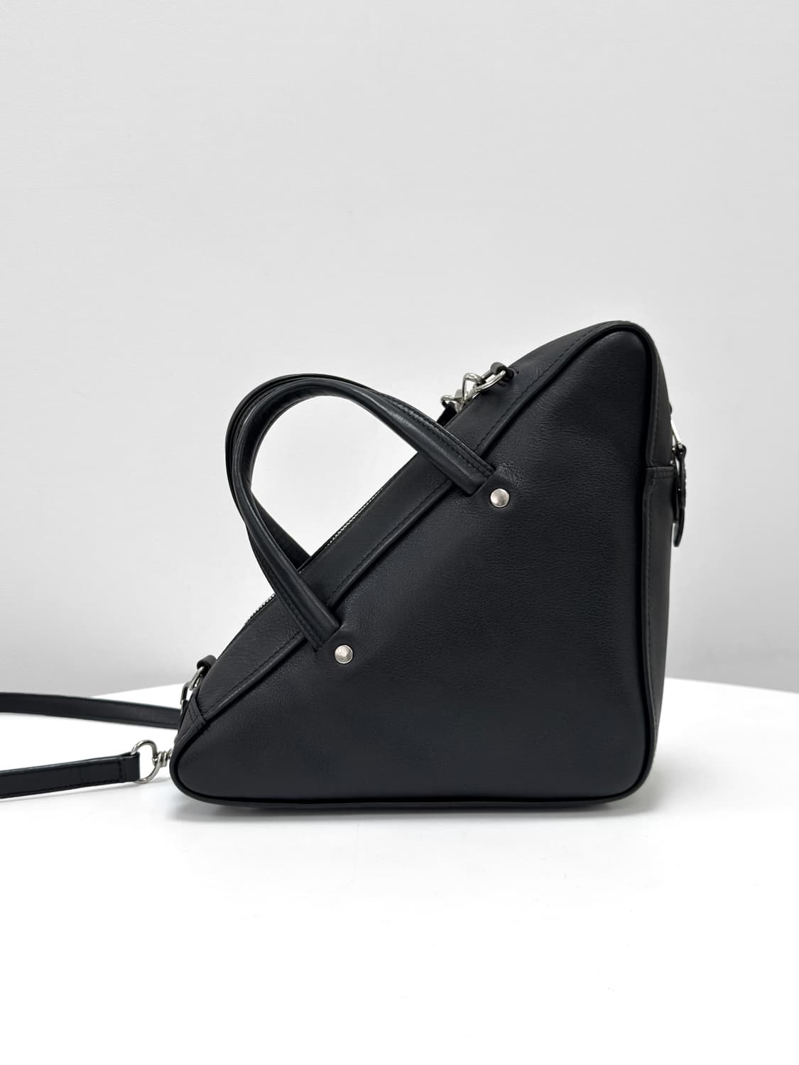 Balenciaga Triangle Duffel 2WAY Bag 상품이미지2