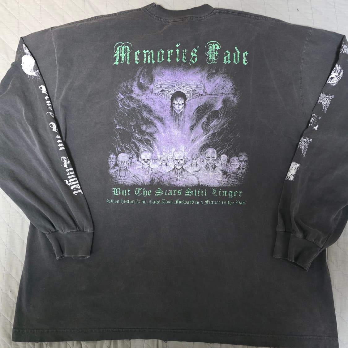 [XXL] 진격의거인 부틀렉 이더리얼 스튜디오 페이드 블랙 롱슬리브 상품이미지4