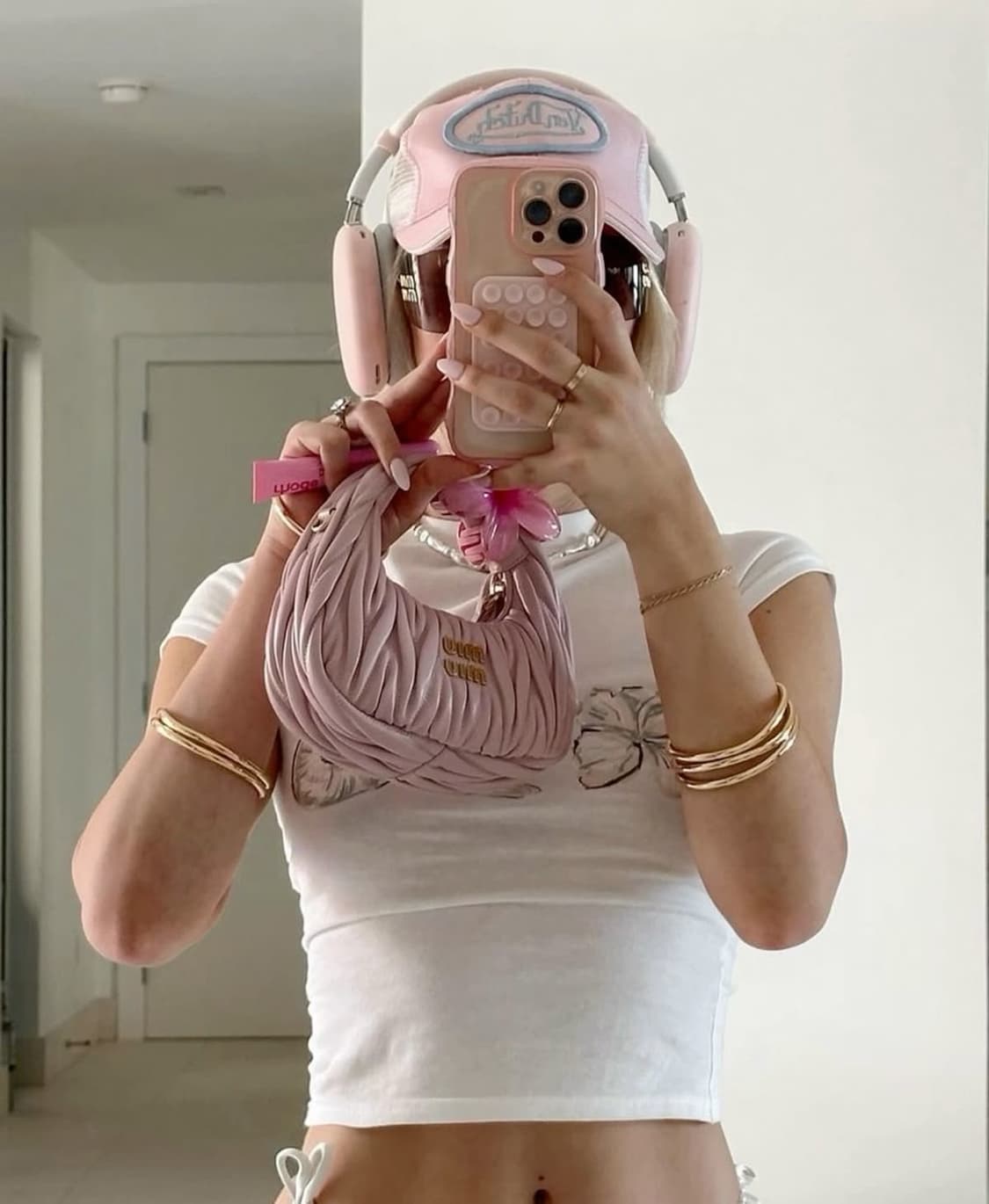 미우미우 완더백 마테라쎄 나파레더 호보백 미니 파우더핑크 5bp078 상품이미지4