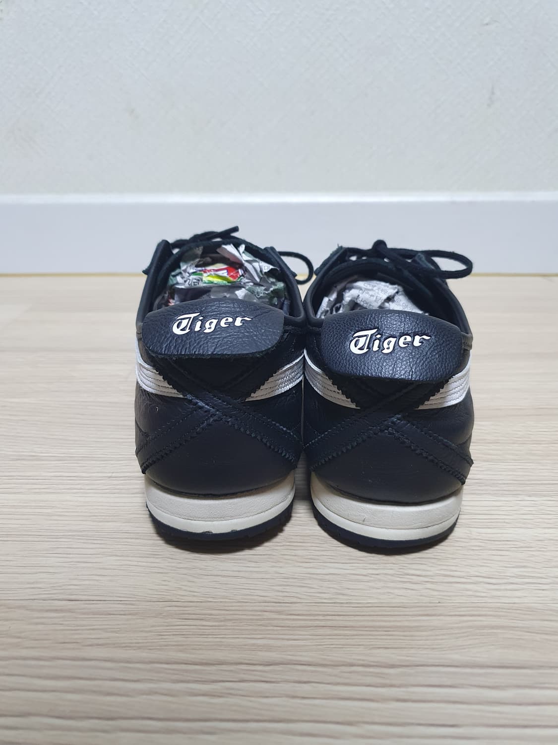 오니츠카타이거 멕시코66 블랙 스니커즈 265 상품이미지5