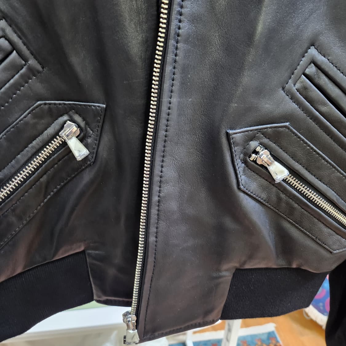 택도 안뗀 산드로 가죽 봄버 숏자켓 상품이미지5