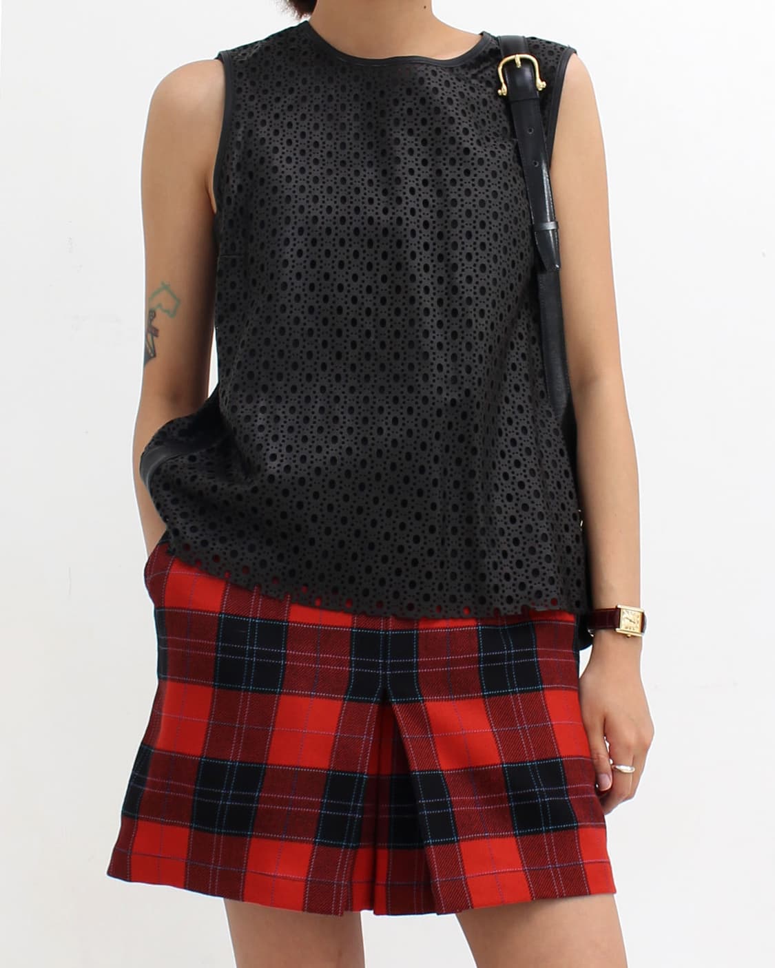 띠어리 Theory 리얼 양가죽 펀칭 나시 슬리브리스 지퍼 블라우스 상품이미지9