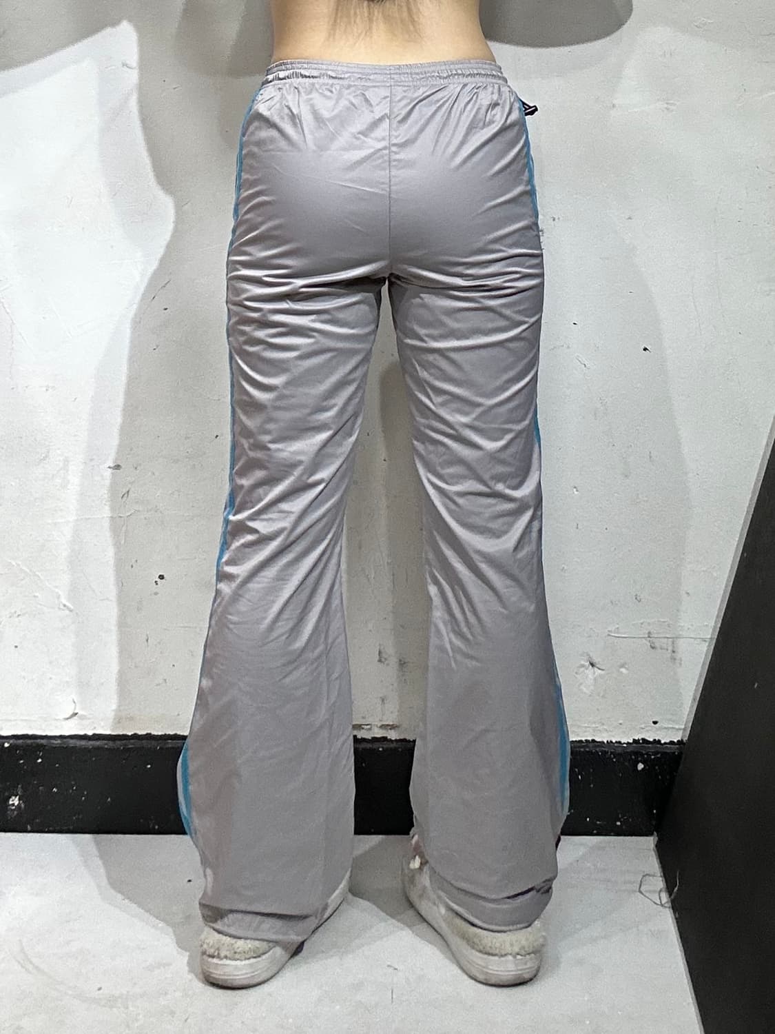 아디다스 부츠컷 그레이 블루 삼선 와이드 트레이닝 바지 트랙 팬츠 S 상품이미지3