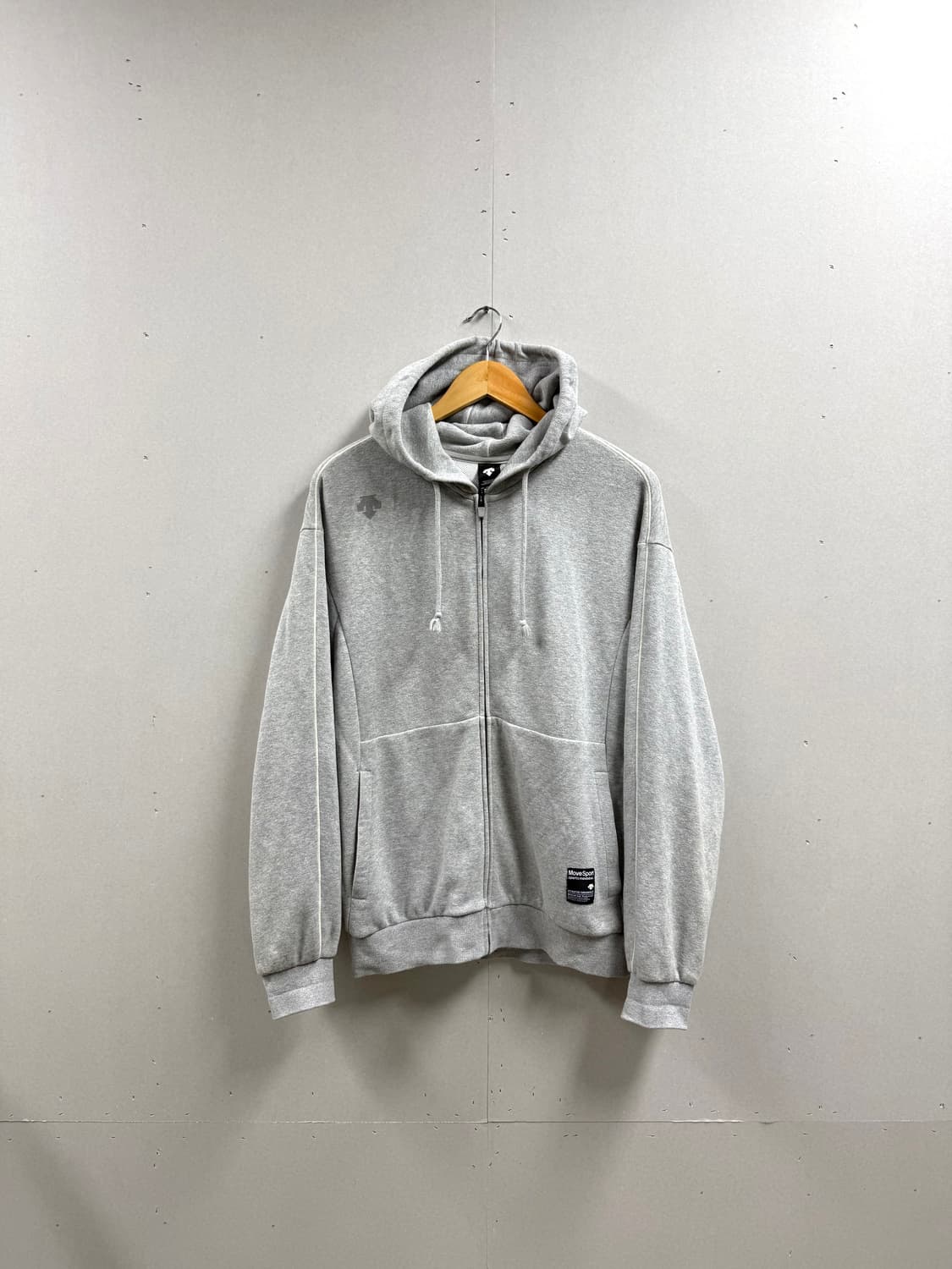 남성 100 / 데상트 후드집업 그레이 상품이미지1