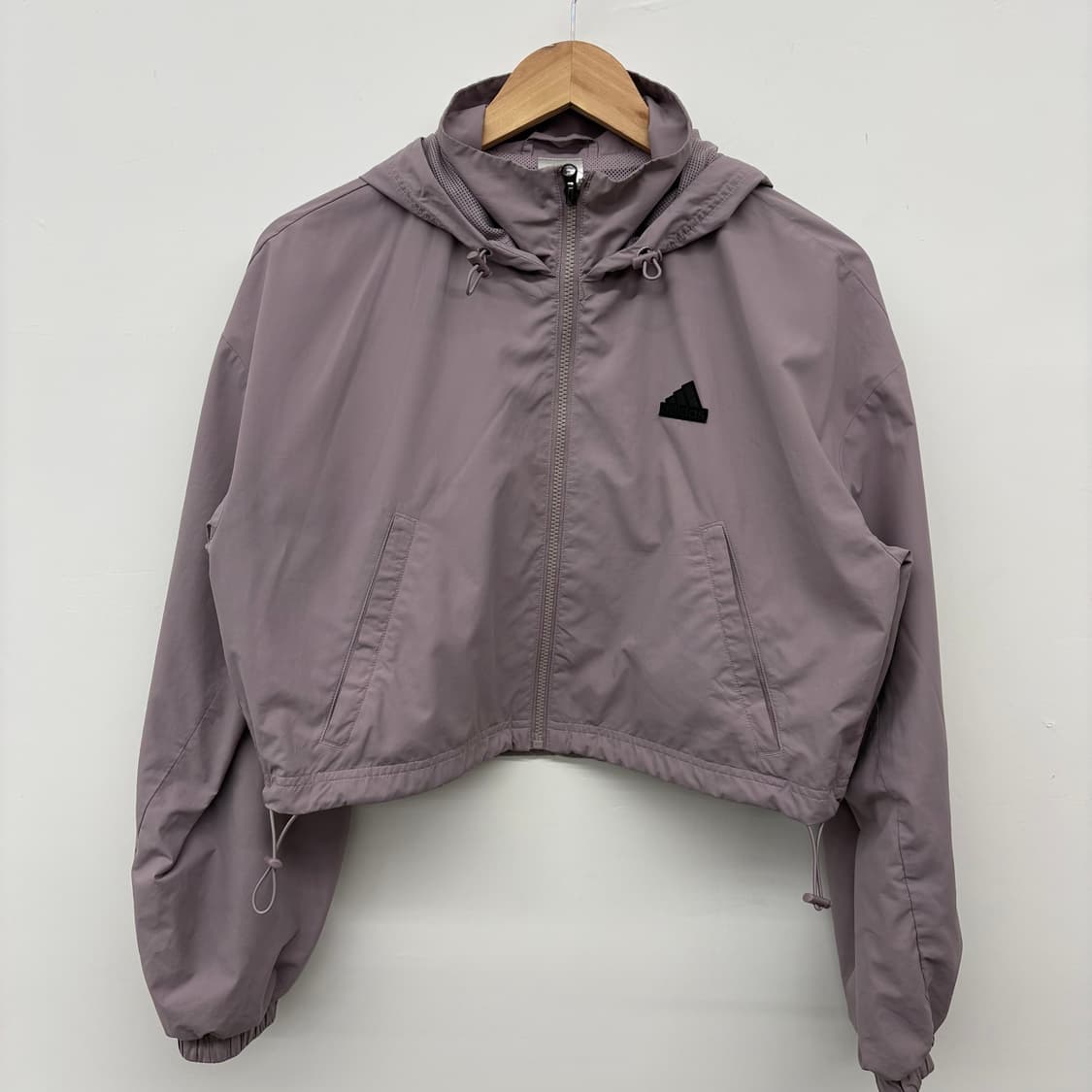 아디다스 크롭 후드 바람막이 여M 상품이미지2