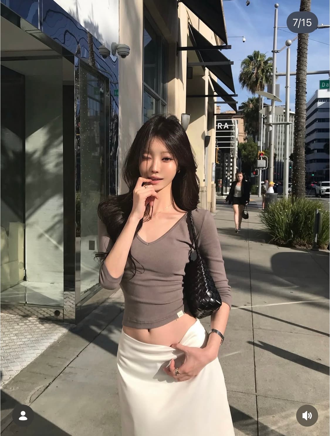 레터앤 딥 브이넥 슬림 탑 7부 티셔츠 브라운 상품이미지2