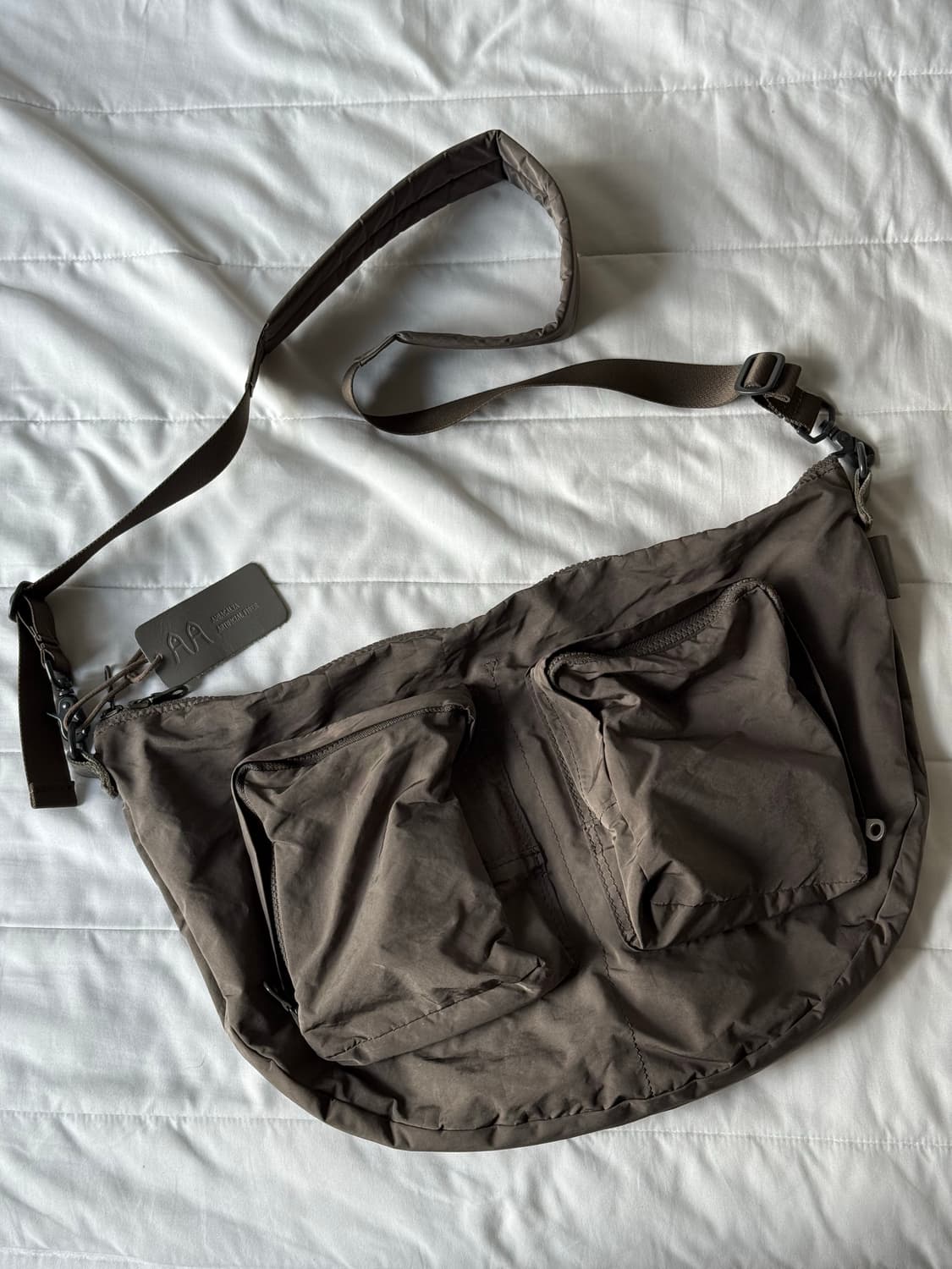 아미아칼바 바디백 숄더백 그레이 상품이미지1