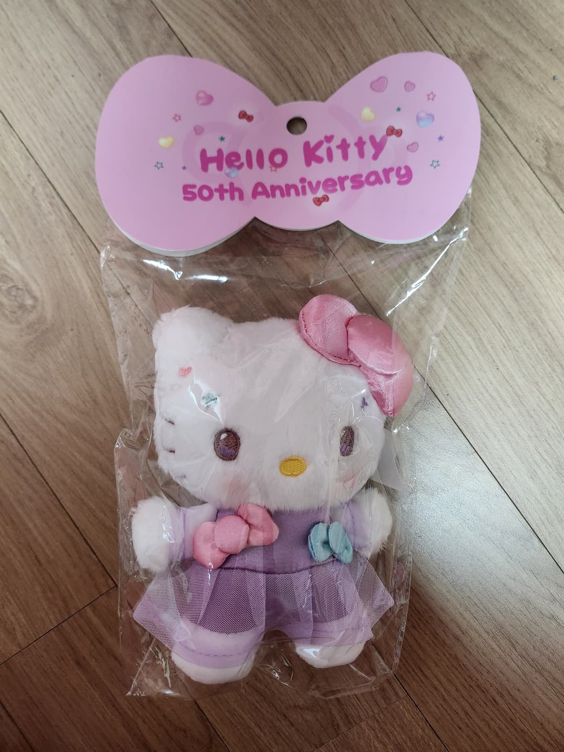 헬로키티 50주년 키링 인형 새상품 상품이미지1