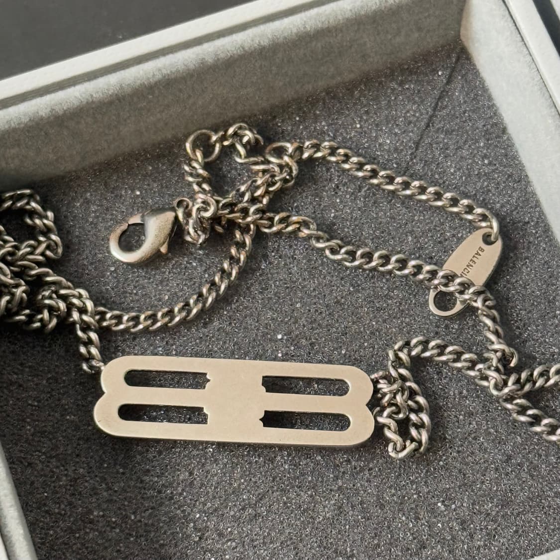 발렌시아가 BB 로고 체인 목걸이 실버 상품이미지3