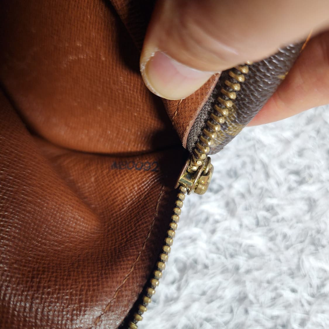 루이비통 모노그램 빠삐용 숄더백 상품이미지10