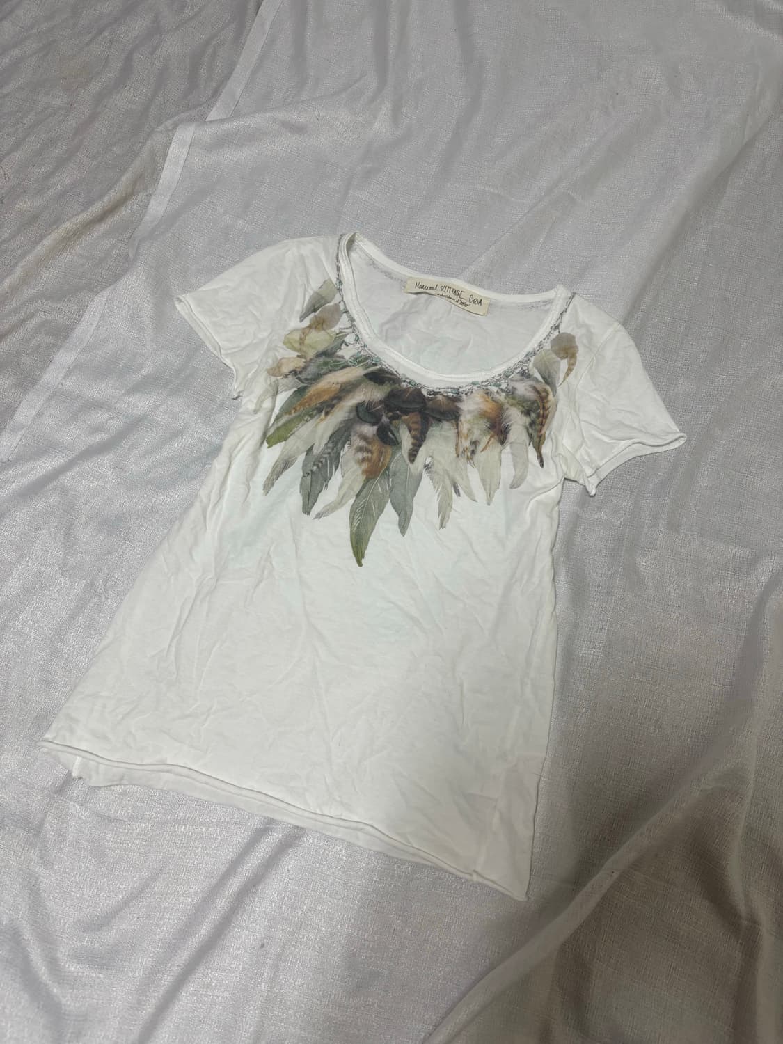 “G.O.A” 00’s Mood Feathers Print Tee 상품이미지6