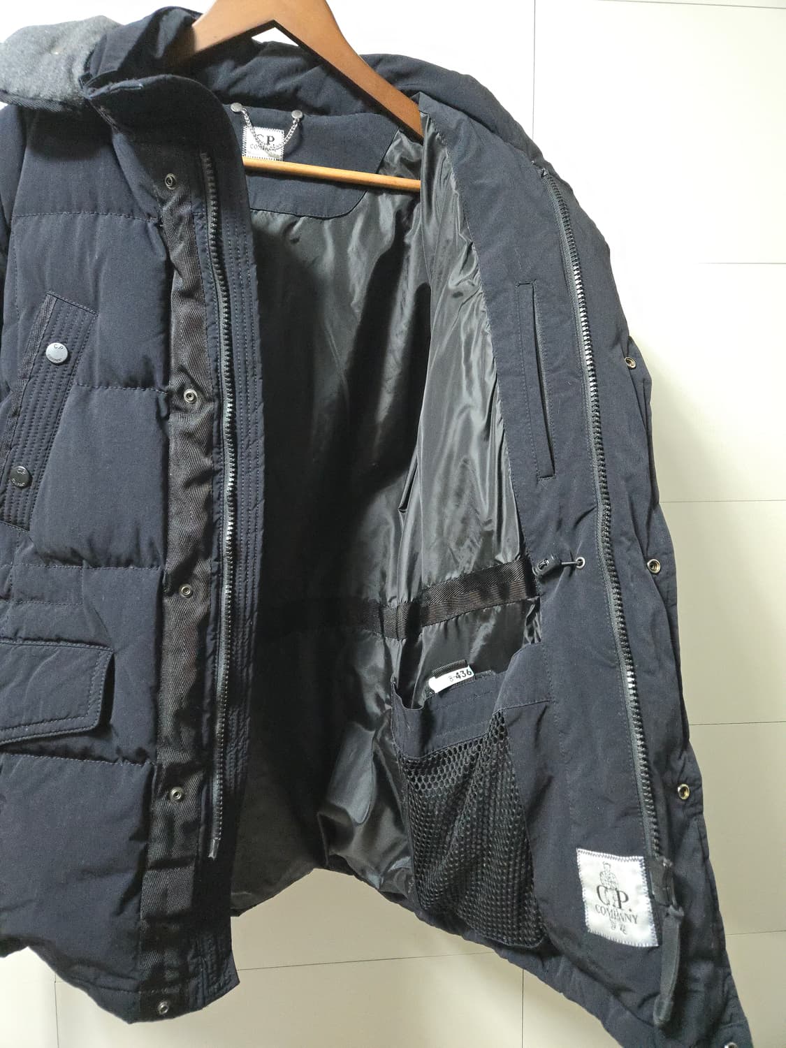 CP 컴퍼니 고글 패딩 블랙 국내 100 상품이미지6