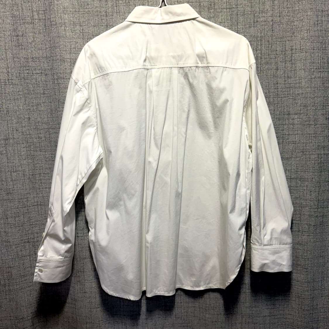 앤클라인 화이트 프린팅 셔츠 블라우스  상품이미지2